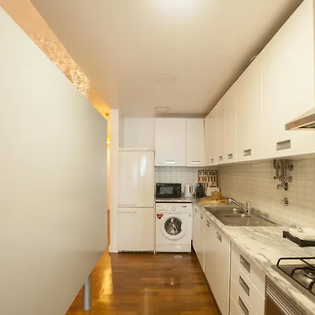 Misha's Place At Bairro Alto!