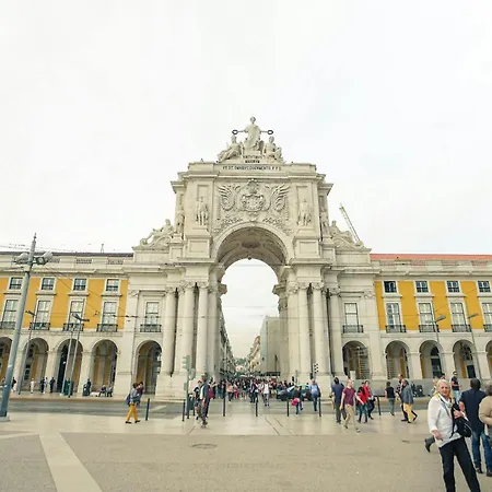 Misha's Place At Bairro Alto! Apartman