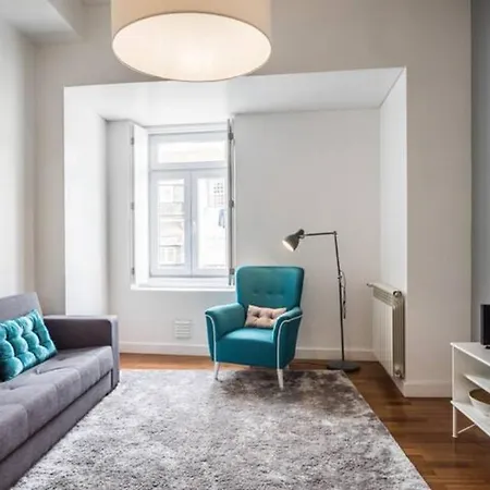 Misha's Place At Bairro Alto! Лиссабон