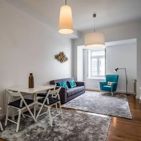 Misha's Place At Bairro Alto! * Лиссабон
