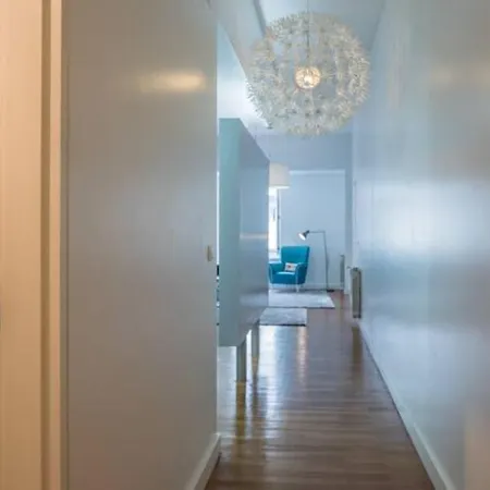 Misha's Place At Bairro Alto! Апартаменты Лиссабон