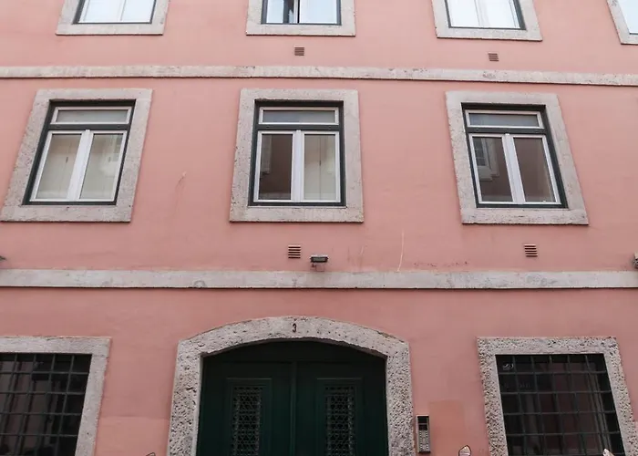 Misha's Place At Bairro Alto! Lisboa