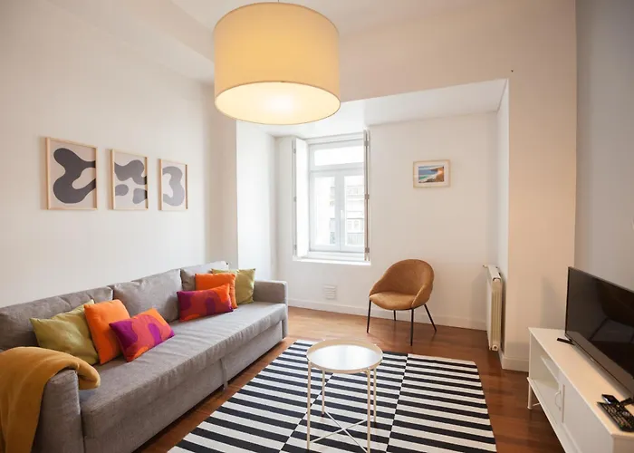 Misha's Place At Bairro Alto! شقة