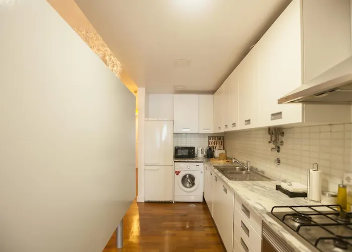 Misha's Place At Bairro Alto!