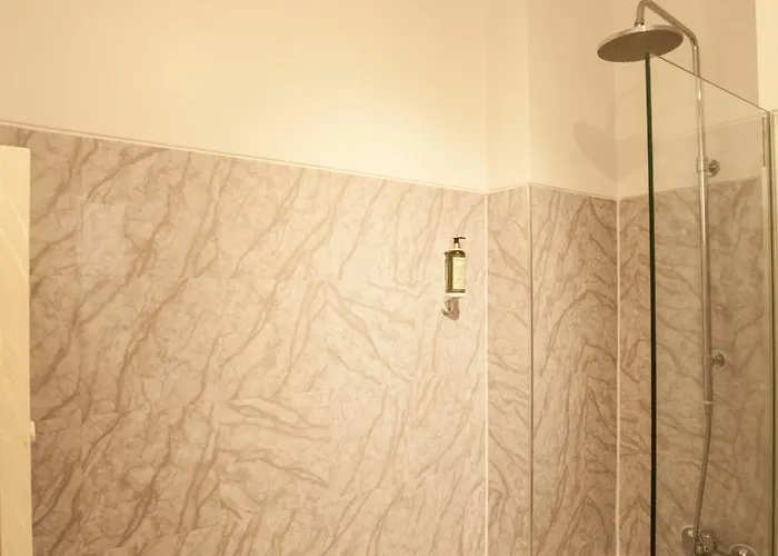 Misha's Place At Bairro Alto! Lisboa