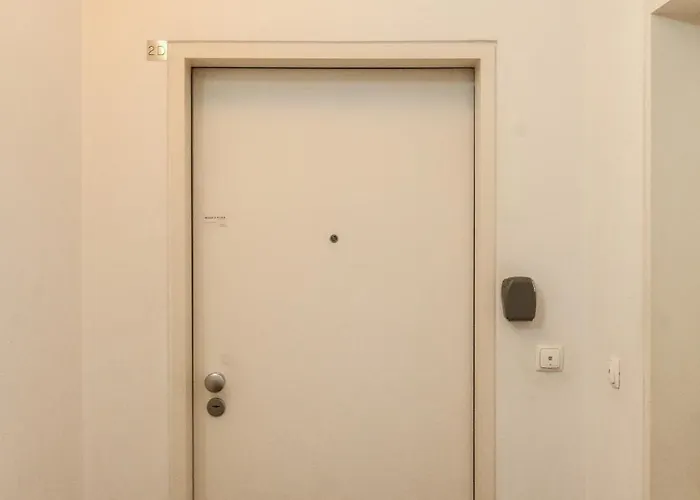 Misha's Place At Bairro Alto! شقة *